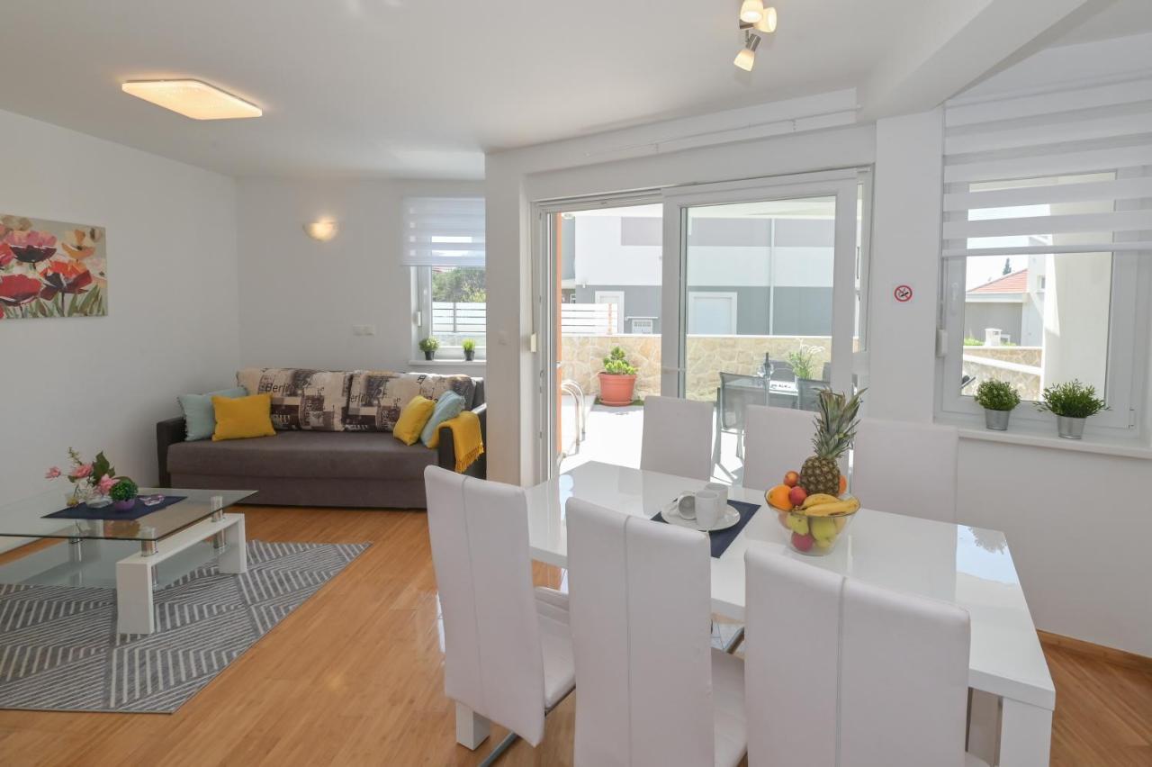 Apartment Funtastic With Private Pool Novalja Dış mekan fotoğraf