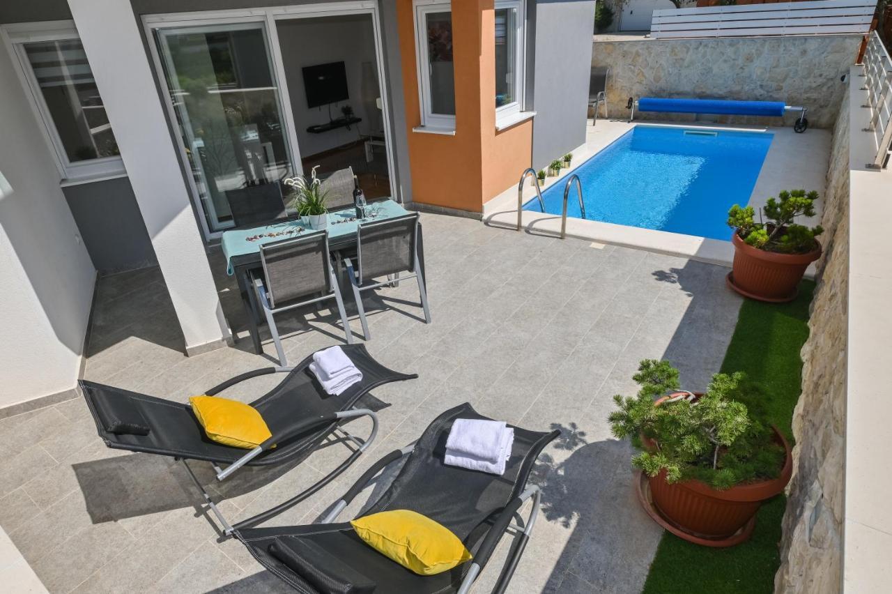 Apartment Funtastic With Private Pool Novalja Dış mekan fotoğraf