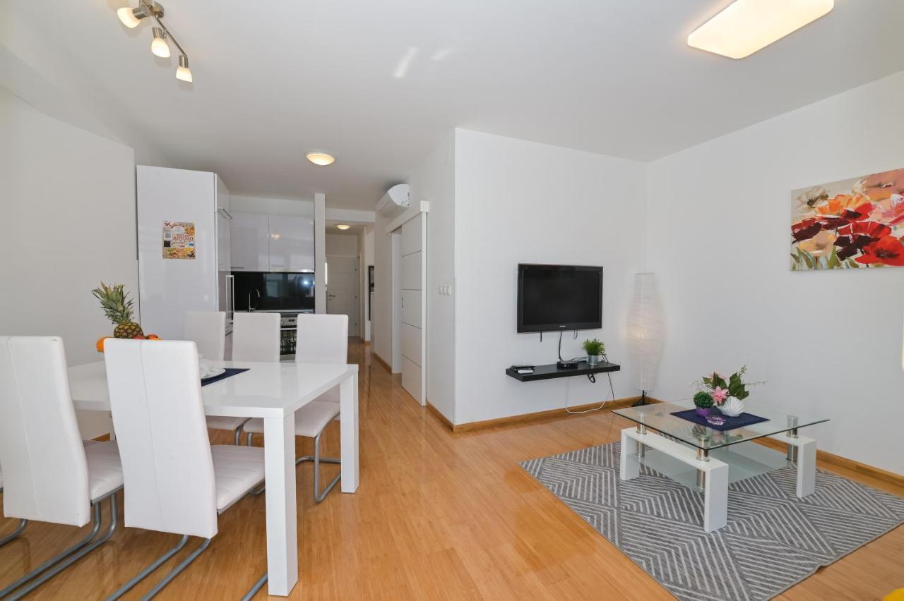 Apartment Funtastic With Private Pool Novalja Dış mekan fotoğraf
