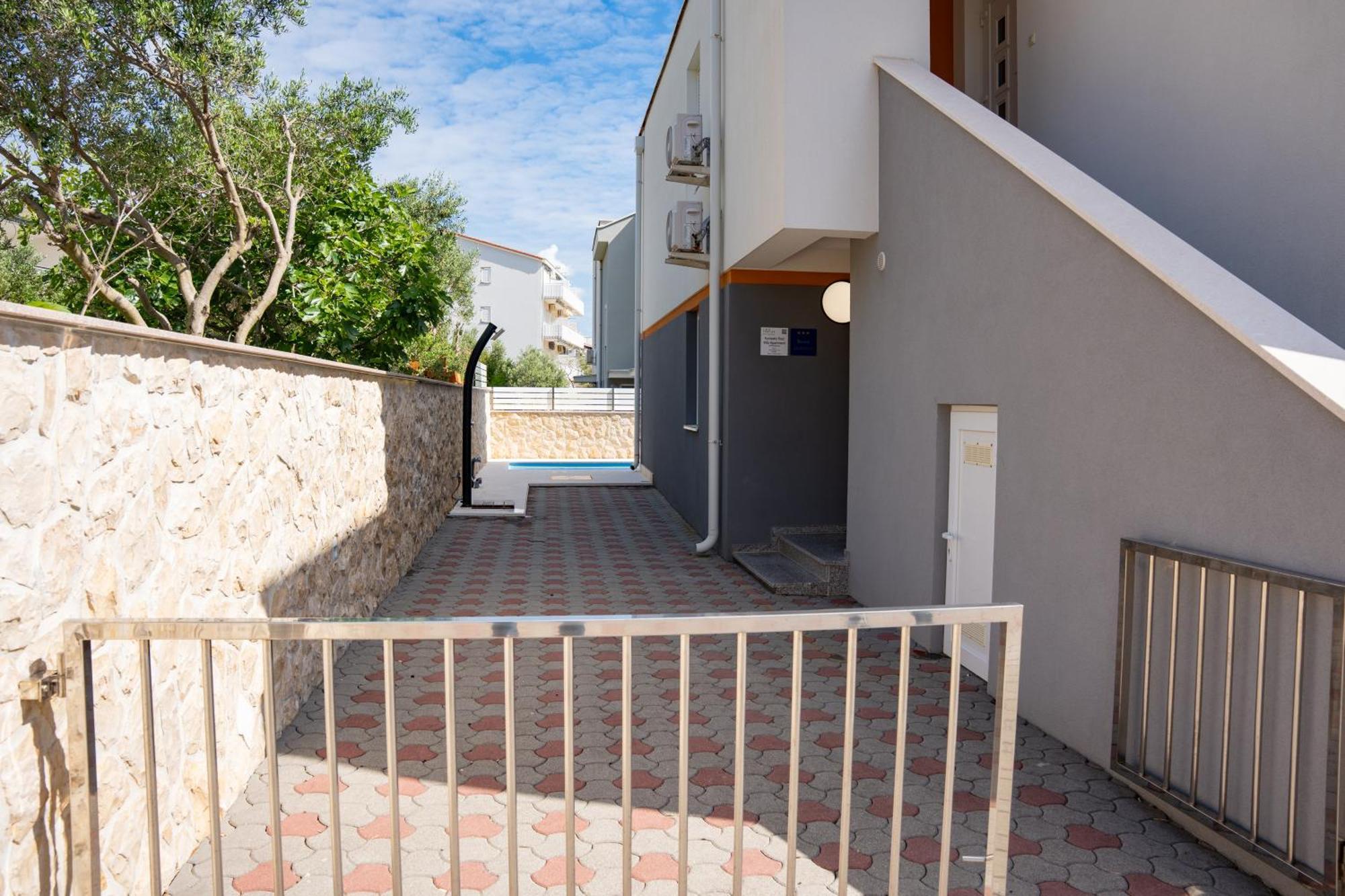 Apartment Funtastic With Private Pool Novalja Dış mekan fotoğraf